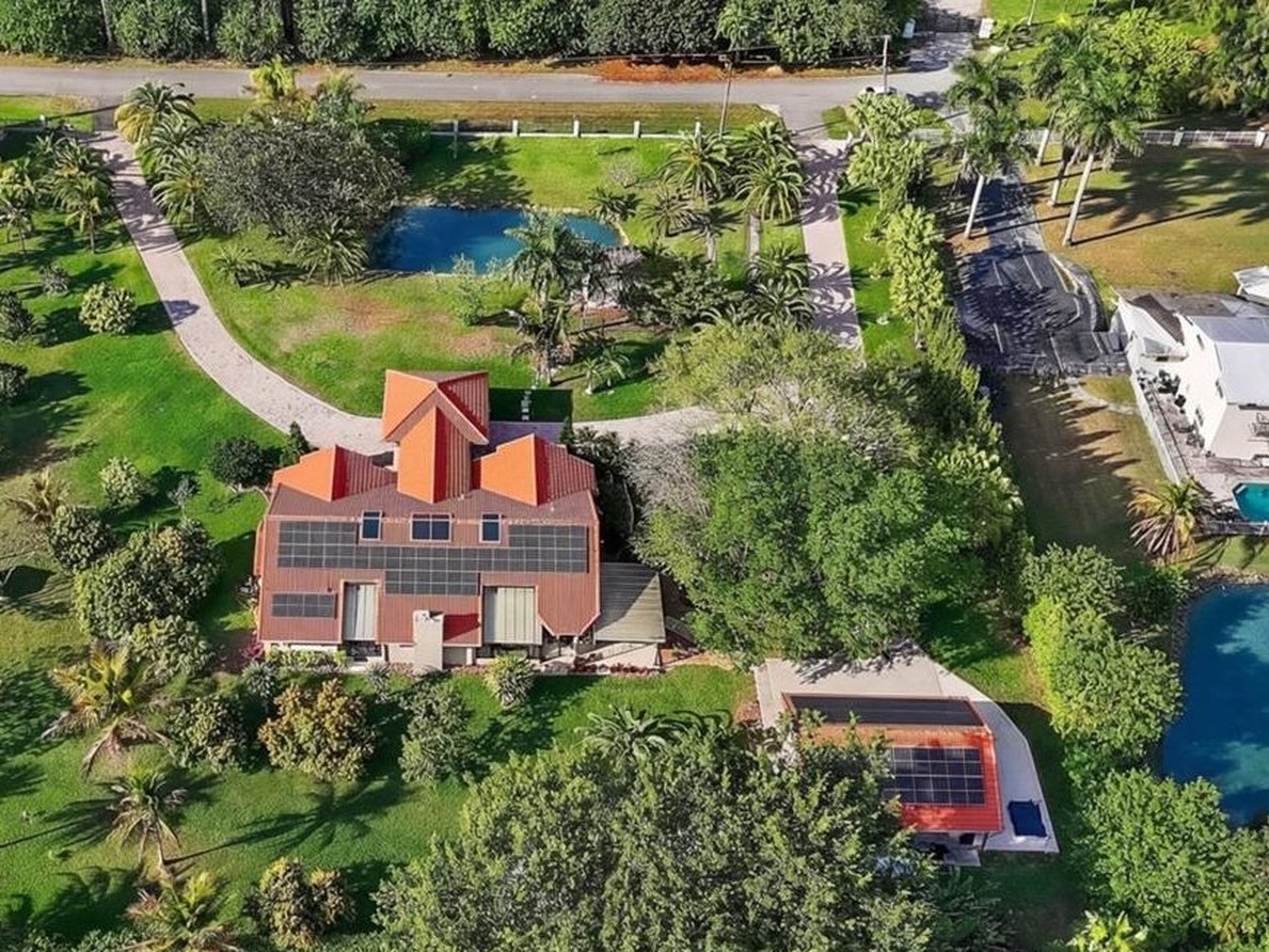 18950 SW 59th St, Southwest Ranches, FL 33332
